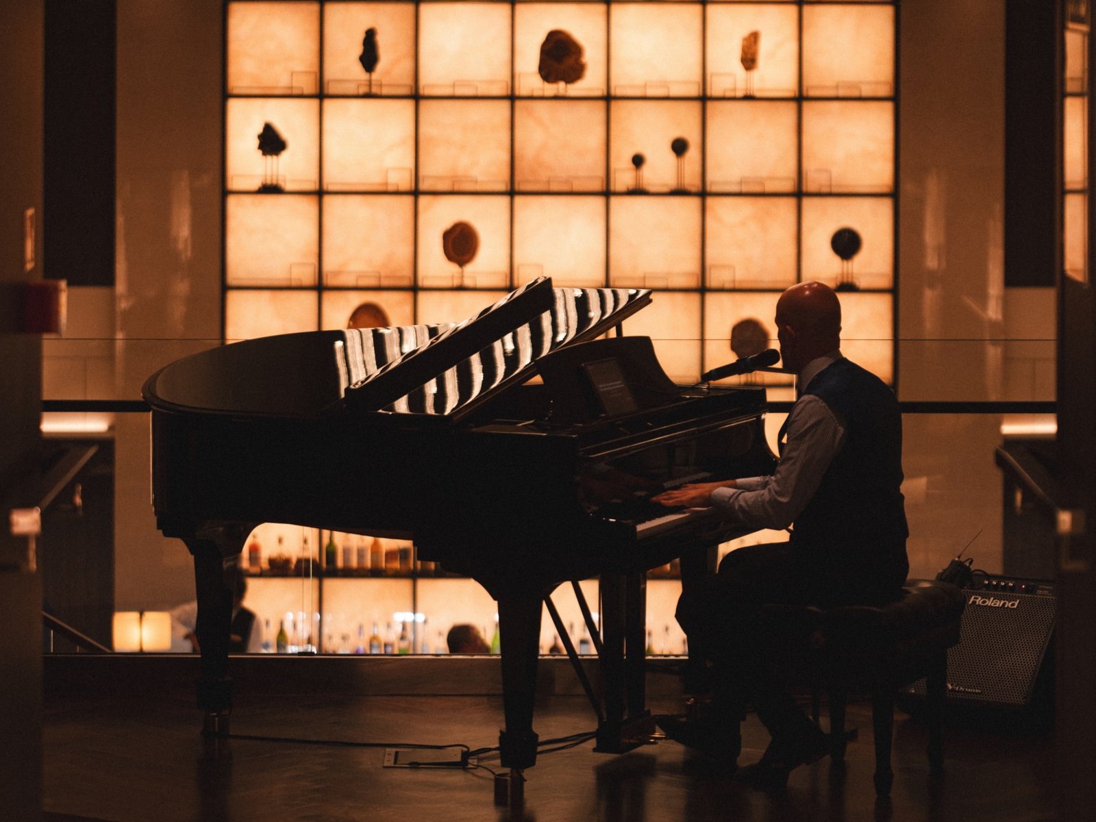 Piano entertainment at night
