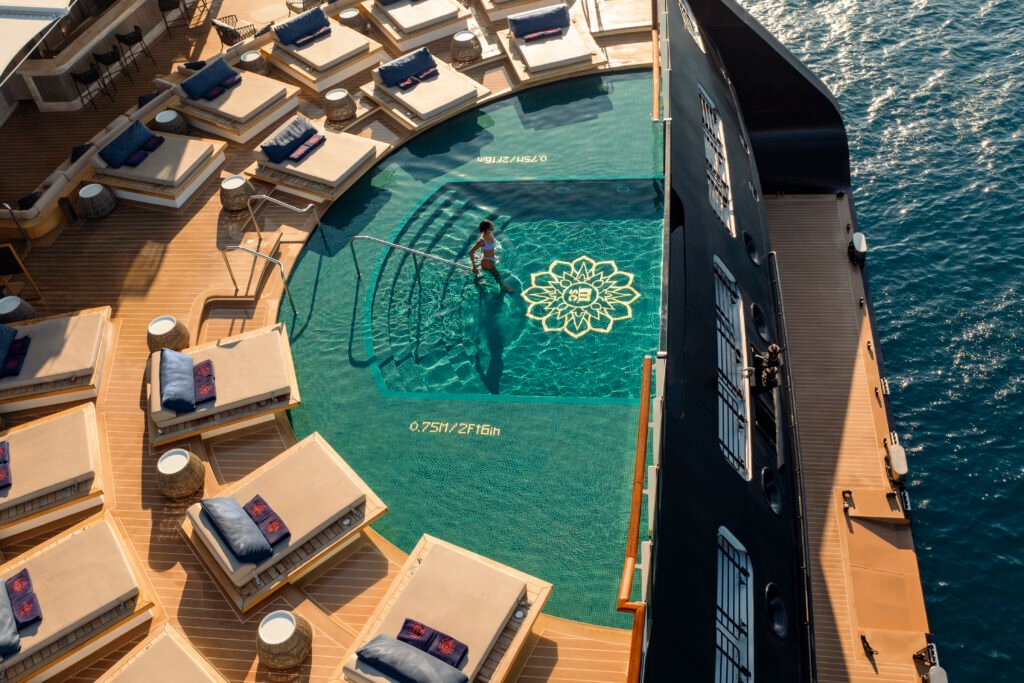 Asten infinity pool